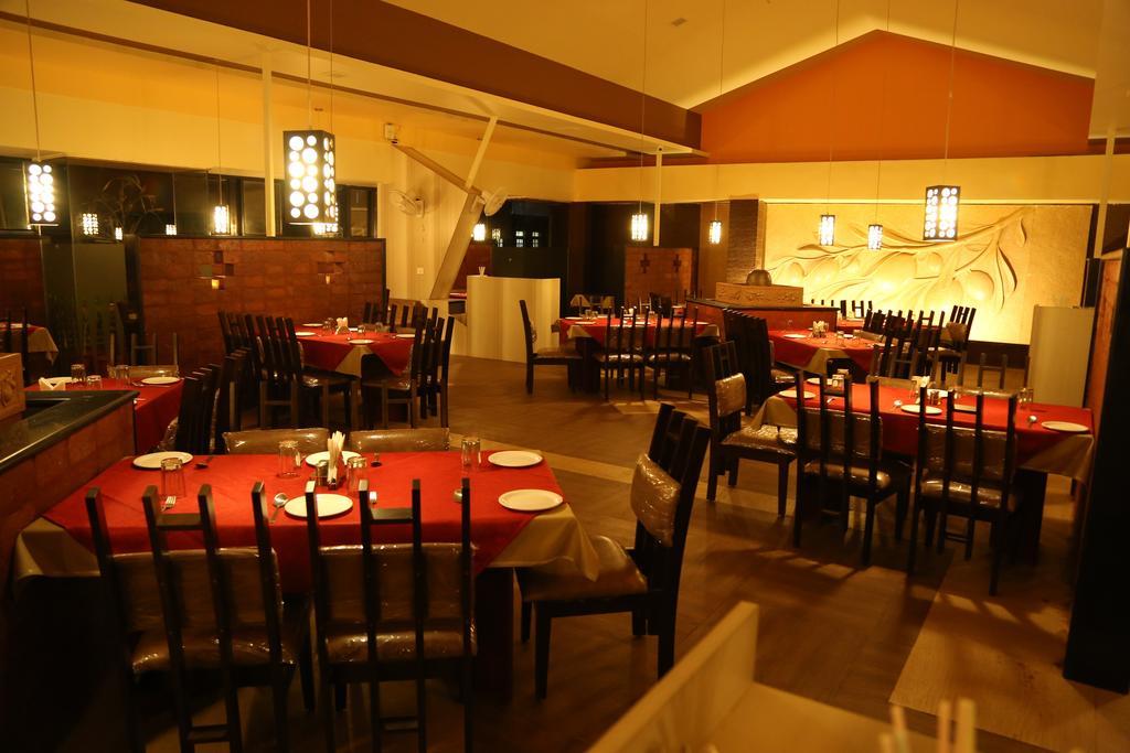 Hotel Metropolis Hubballi Exteriör bild