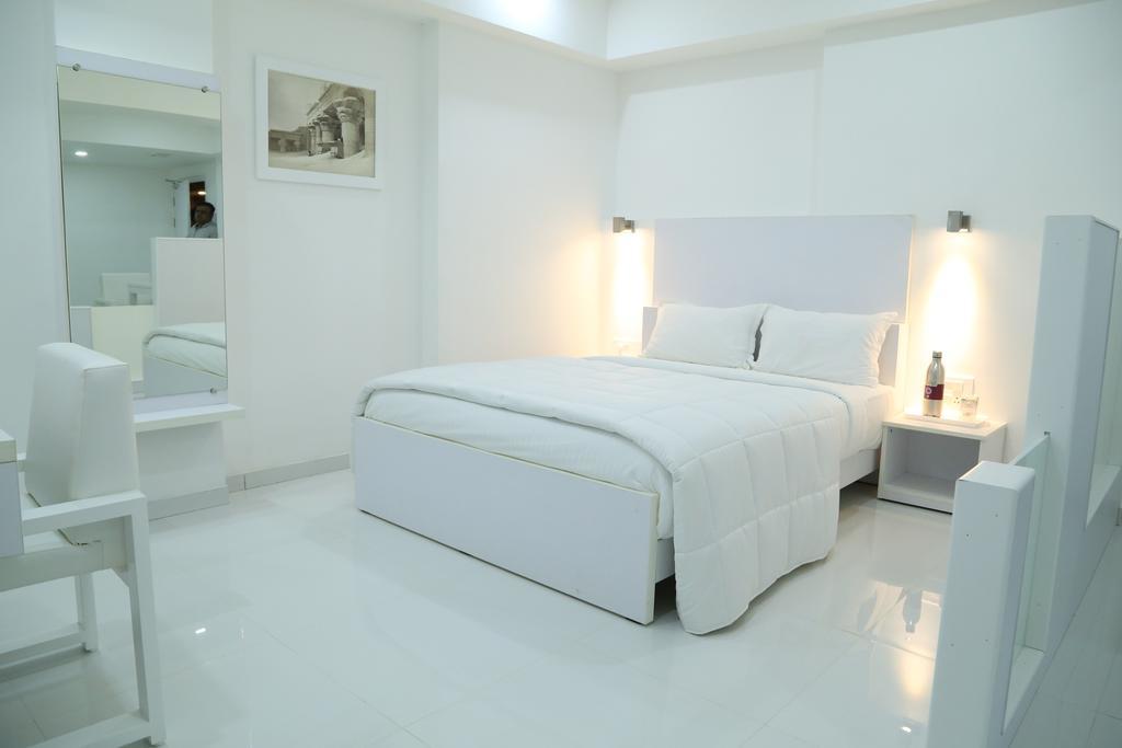 Hotel Metropolis Hubballi Exteriör bild